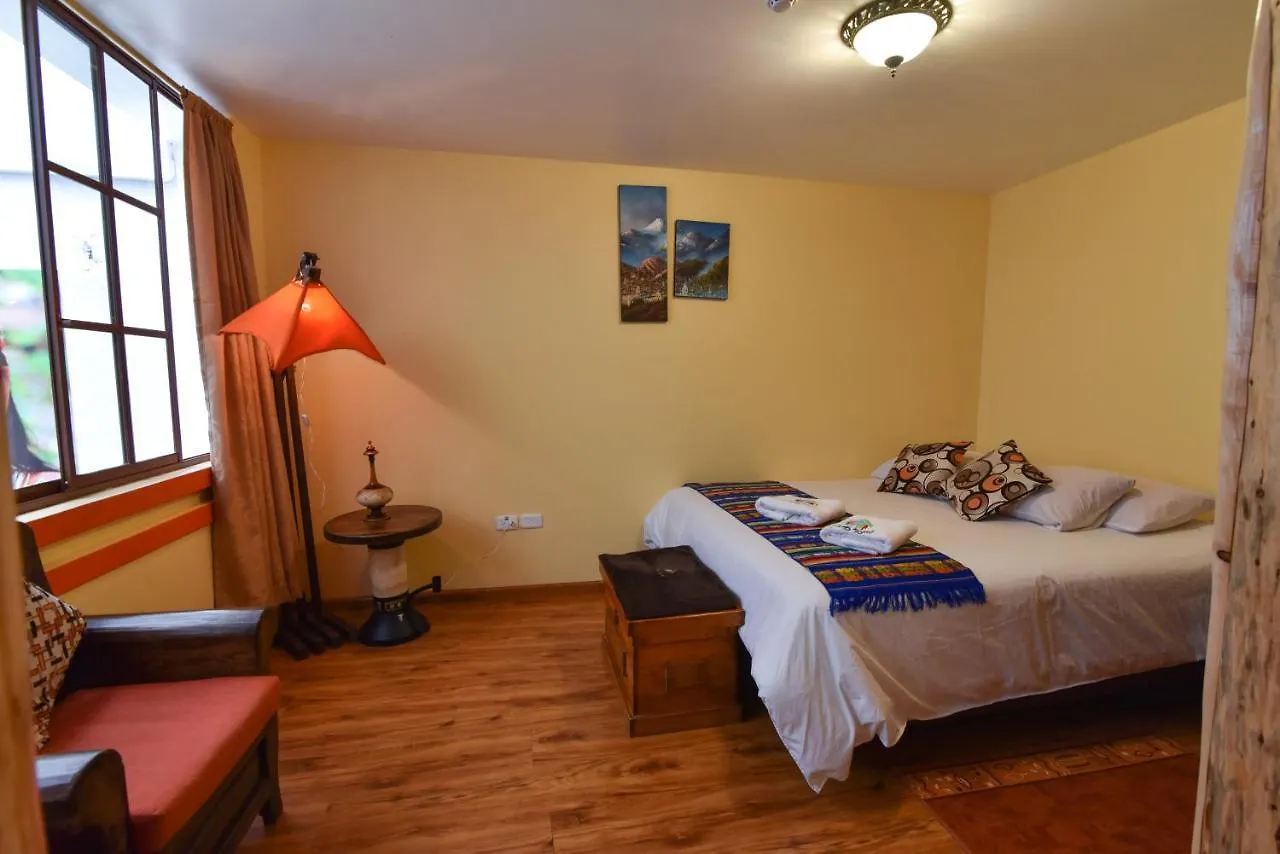***  Friends Hotel & Rooftop - Historic Center & Museums Ecuador