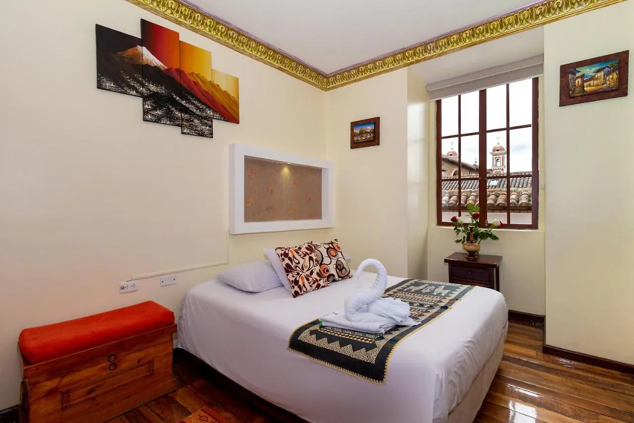 Friends Hotel & Rooftop - Historic Center & Museums