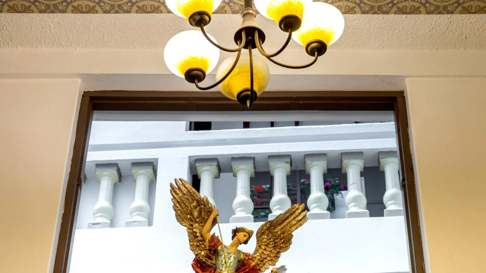 Friends Hotel & Rooftop - Historic Center & Museums