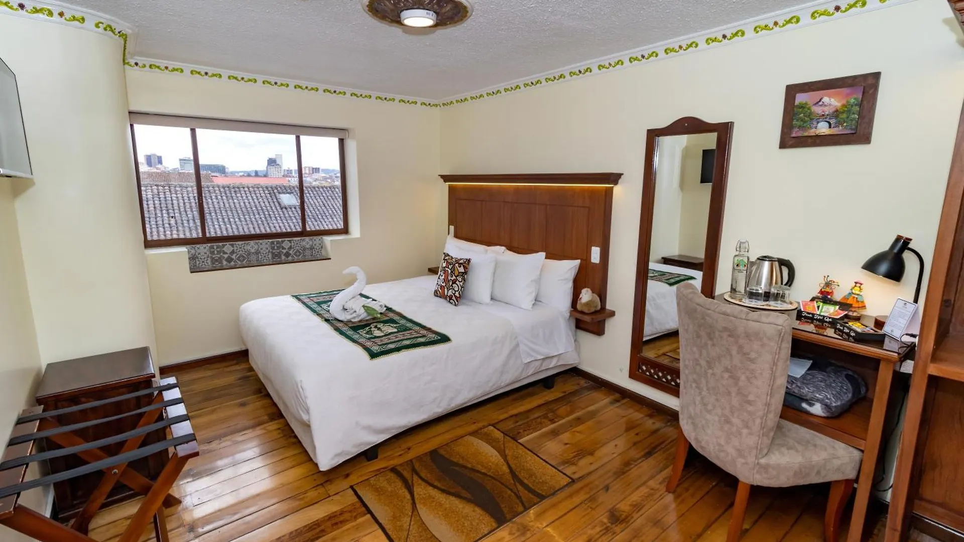 Friends Hotel & Rooftop - Historic Center & Museums